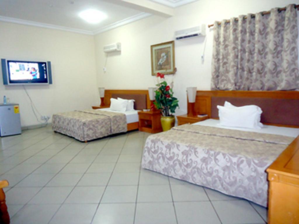 Sunset Hotel Κούμασι Δωμάτιο φωτογραφία